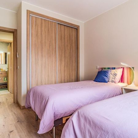 Sunny Brand New 2-Bedroom Apt - 500M From Praia Da Rocha With Ac And Pool! 포티마오 외부 사진