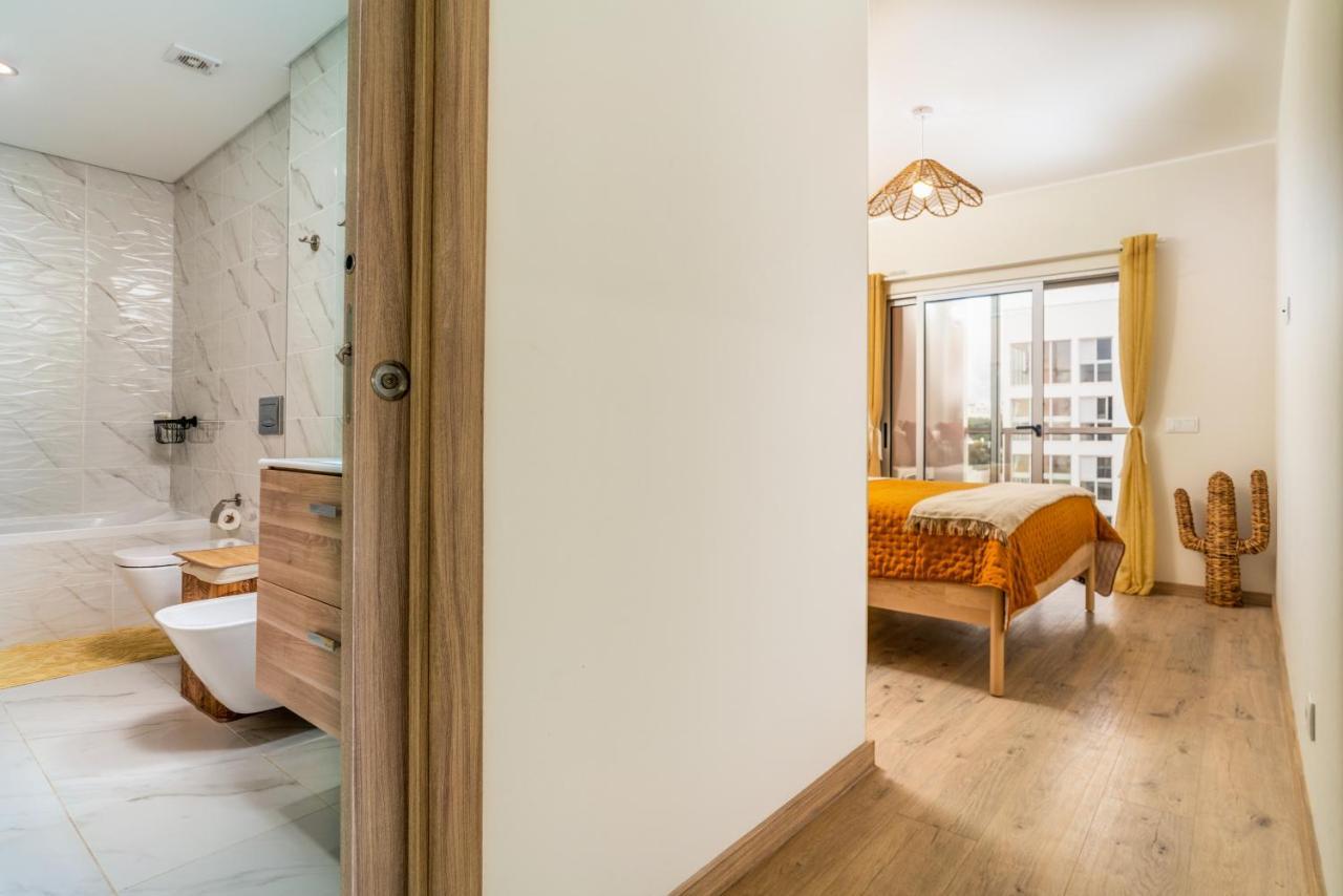 Sunny Brand New 2-Bedroom Apt - 500M From Praia Da Rocha With Ac And Pool! 포티마오 외부 사진